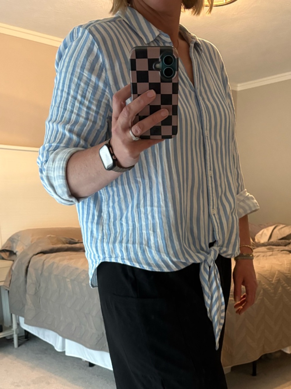 Women’s Gauzy Lightweight Tie Front Blouse